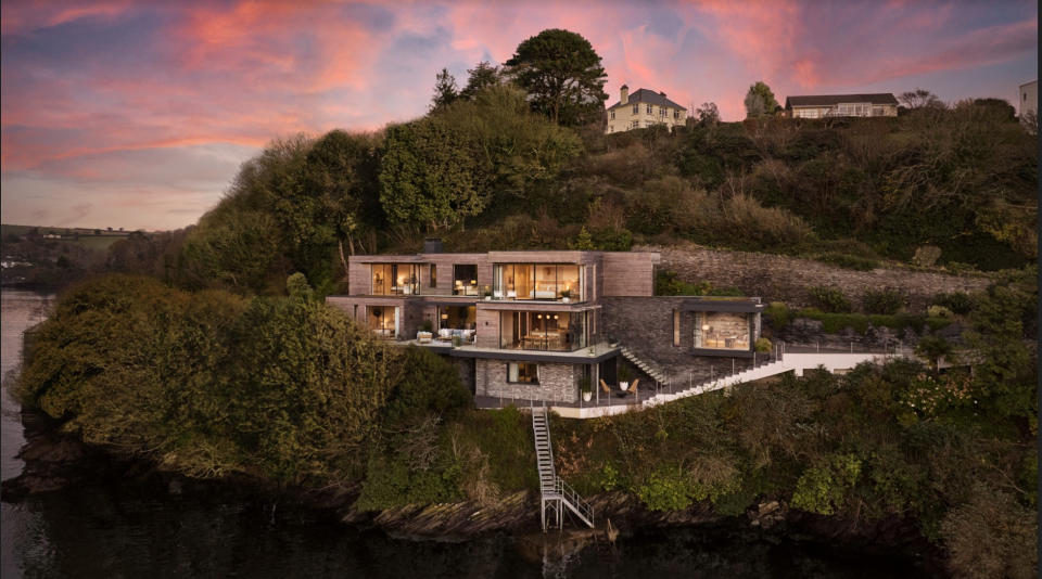The Cornish waterside mansion worth £4.5m. (SWNS)